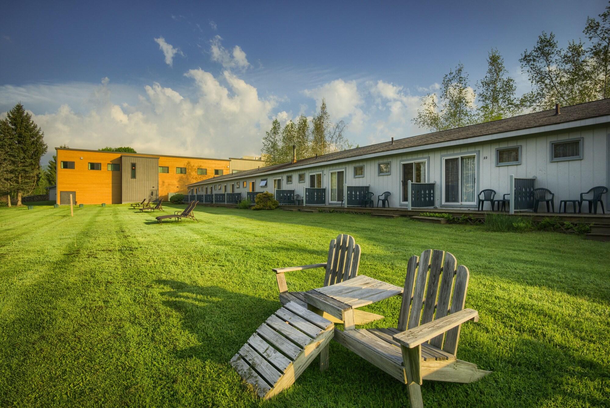 Sun & Ski Inn And Suites Stowe Exterior foto
